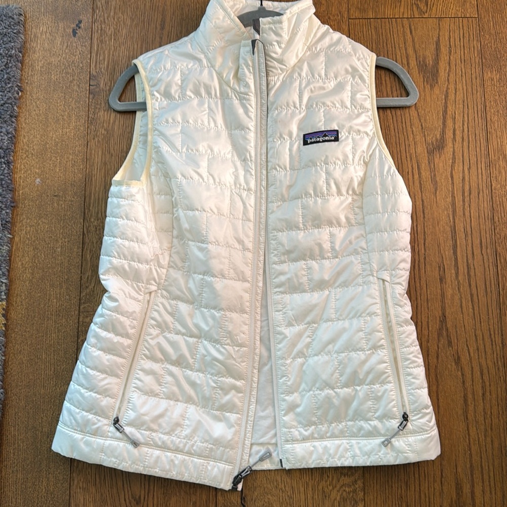 Patagonia vest hardly used